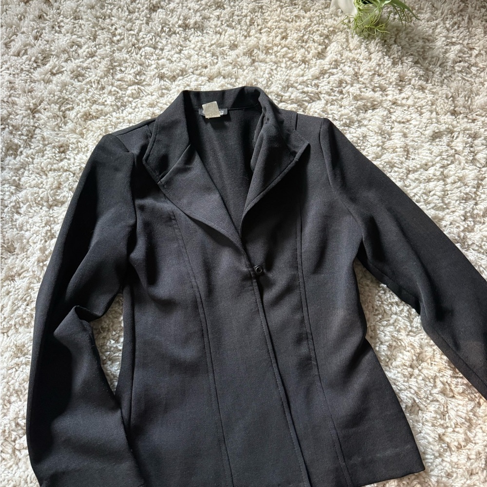 Sophisticated Women's Black Blazer - Picture 5 of 5